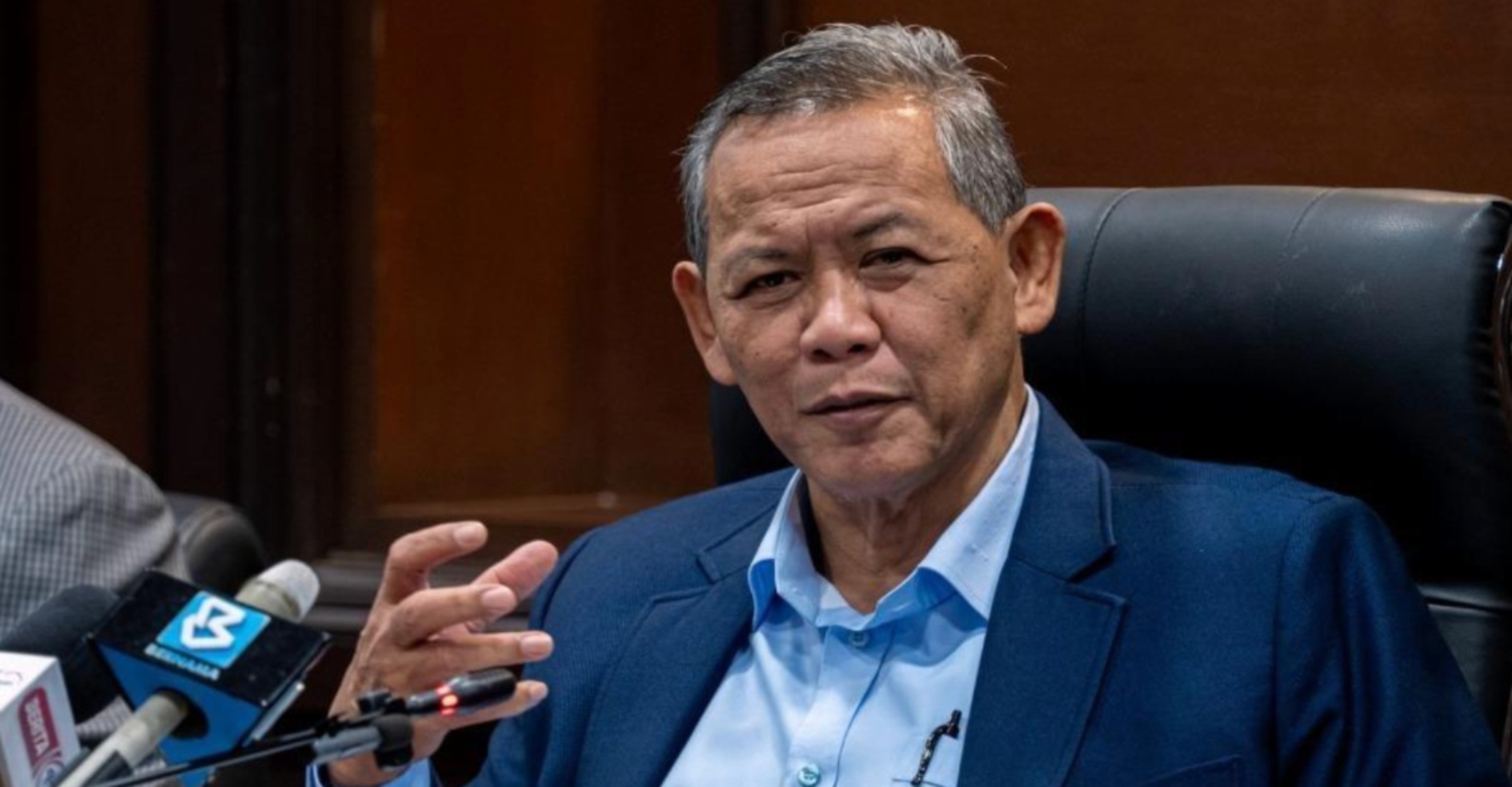 PM Anwar greets Tuanku Muhriz, supports Titah Aminuddin in continuing his duties as MB